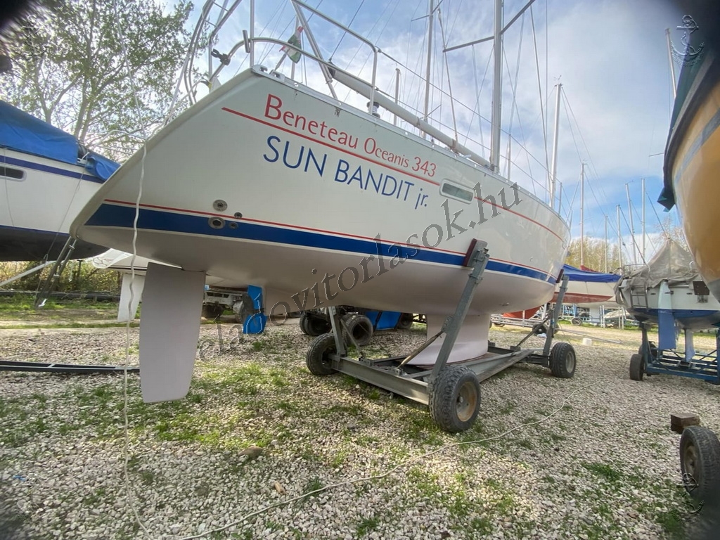 Eladó Beneteau Oceanis 343 vitorlás kikötőhely opcióval: http://eladovitorlasok.hu
