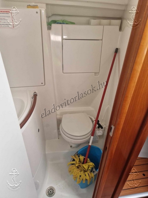 Eladó Beneteau Oceanis 343 vitorlás kikötőhely opcióval: http://eladovitorlasok.hu