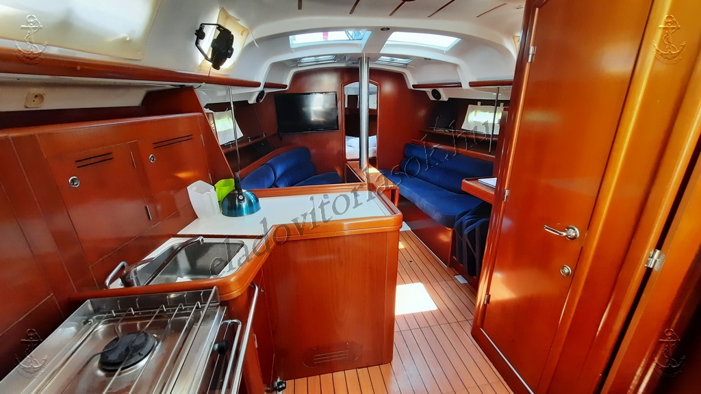 Eladó Beneteau Oceanis 343 vitorlás kikötőhely opcióval: http://eladovitorlasok.hu