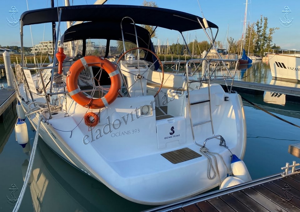Eladó vitorlások, hajók a Balatonon: http://eladovitorlasok.hu