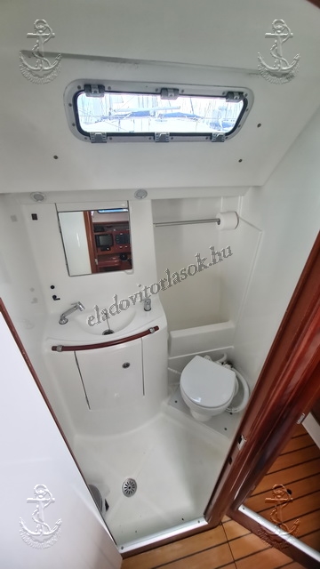 Eladó Beneteau Oceanis 393 vitorlás kikötőhellyel együtt: http://eladovitorlasok.hu