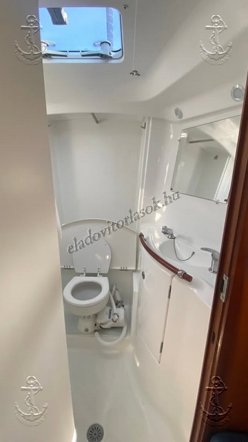 Eladó Beneteau Oceanis 393 vitorlás kikötőhellyel együtt: http://eladovitorlasok.hu