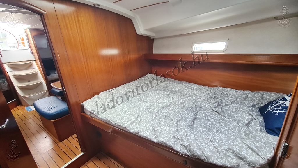 Eladó Beneteau Oceanis 393 vitorlás kikötőhellyel együtt: http://eladovitorlasok.hu