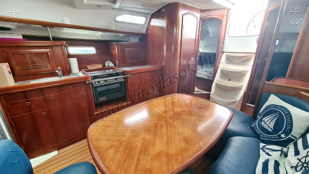 Eladó Beneteau Oceanis 393 vitorlás kikötőhellyel együtt: http://eladovitorlasok.hu
