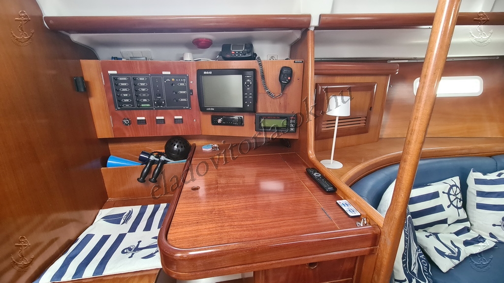 Eladó Beneteau Oceanis 393 vitorlás kikötőhellyel együtt: http://eladovitorlasok.hu