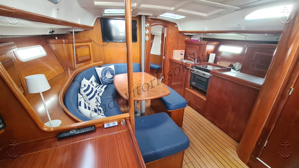 Eladó Beneteau Oceanis 393 vitorlás kikötőhellyel együtt: http://eladovitorlasok.hu